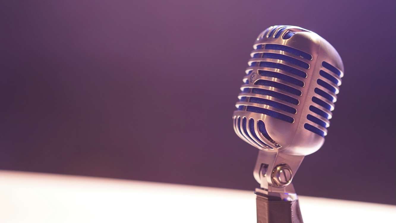Mic unsplash